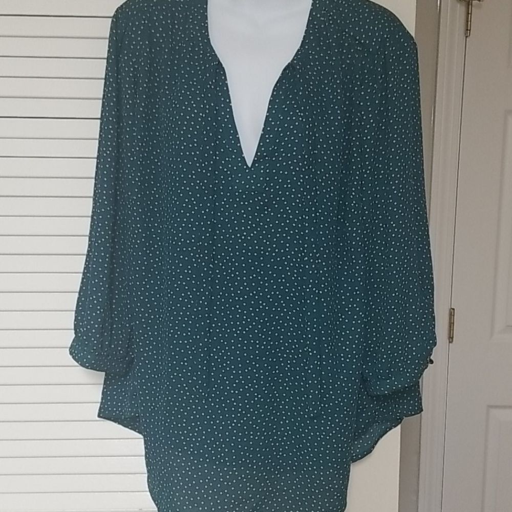 Torrid nwt cute green polka dot blouse